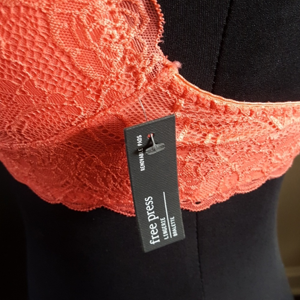 ⬇Free Press Lingerie coral spice bralette NWT sz M - Picture 2 of 4